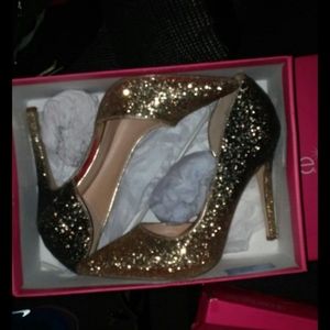 Sparkly pointed toe heels